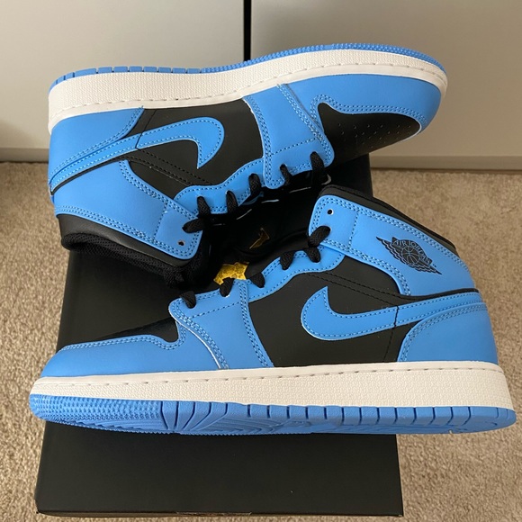 Jordan 1 Mid University Blue Black GS - Picture 6 of 7